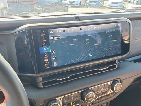 Certified 2024 Jeep Wrangler Unlimited Rubicon image 12