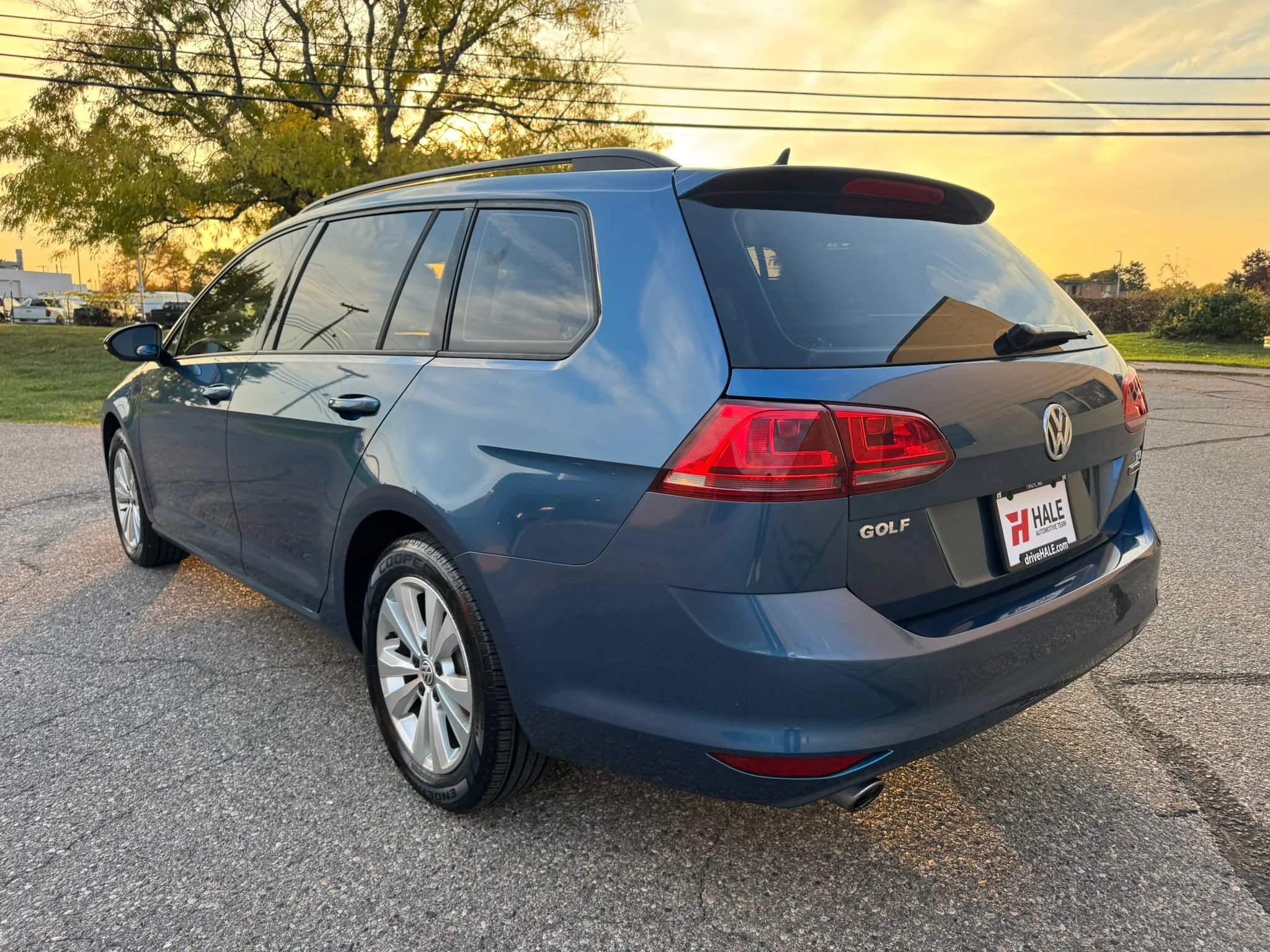 Used 2017 Volkswagen Golf S AWD/4WD image 7