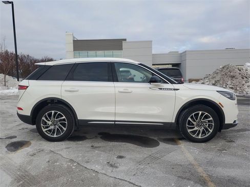 Certified 2022 Lincoln Corsair AWD w/ Equipment Group 101A image 8