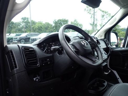 Used 2024 RAM ProMaster 2500 w/ Convenience Group FWD image 19
