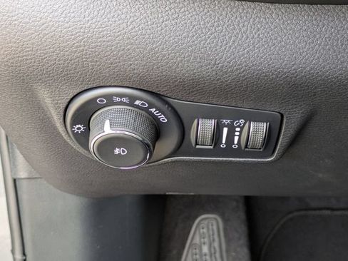 New 2026 Jeep Compass Latitude AWD/4WD image 16