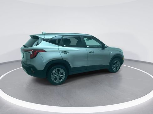 Used 2023 Kia Sorento SX FWD image 9