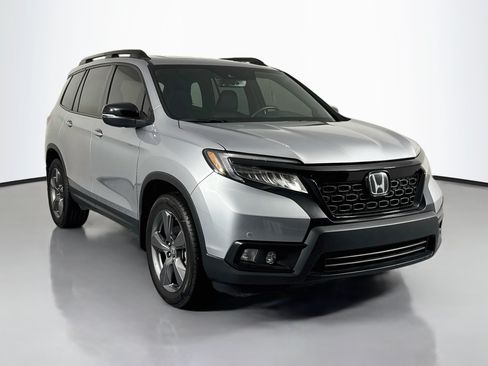 Certified 2021 Honda Passport Touring image 3