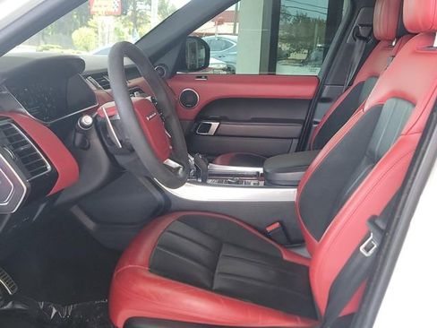 Used 2024 Land Rover Range Rover Velar Dynamic SE image 9