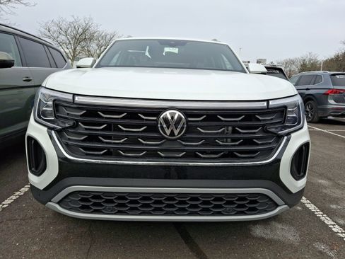 New 2026 Volkswagen Atlas Cross Sport SE FWD image 2