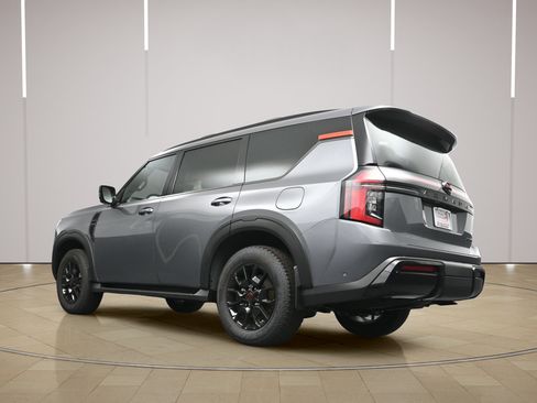 Certified 2025 Nissan Armada PRO-4X AWD/4WD image 28