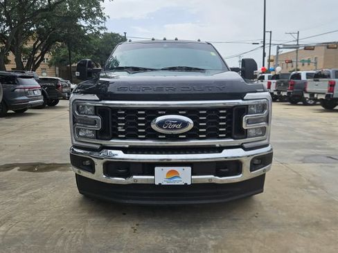 Used 2023 Ford F350 Lariat w/ Lariat Ultimate Package AWD/4WD image 3