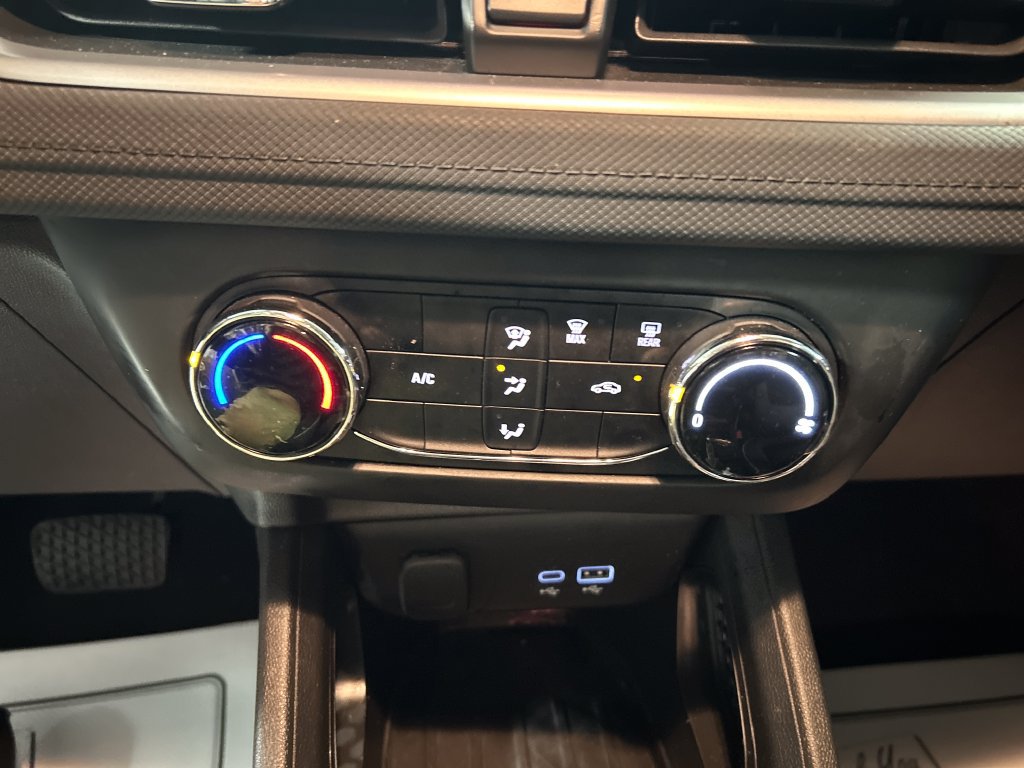 Used 2026 Chevrolet TrailBlazer LS w/ LS Convenience Package FWD image 17
