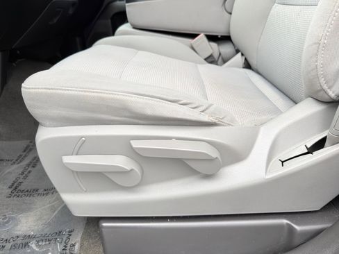 Used 2018 Chevrolet Silverado 1500 Custom w/ Custom Value Package RWD image 27