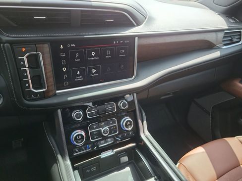 Certified 2023 GMC Yukon Denali Ultimate image 13
