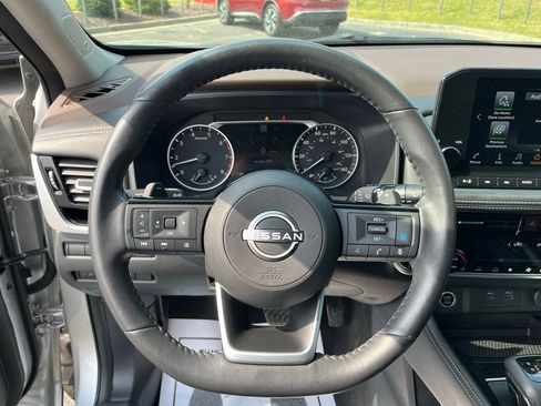 Used 2022 Nissan Rogue SL w/ SL Premium Package FWD image 13