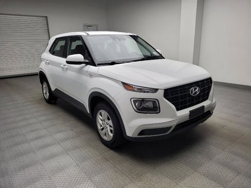 Used 2021 Hyundai Venue SE FWD image 13