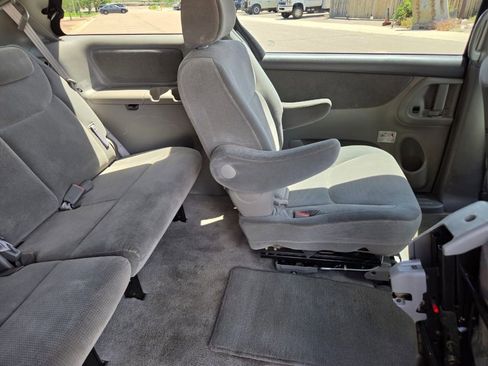 Used 2005 Toyota Sienna LE AWD/4WD image 15