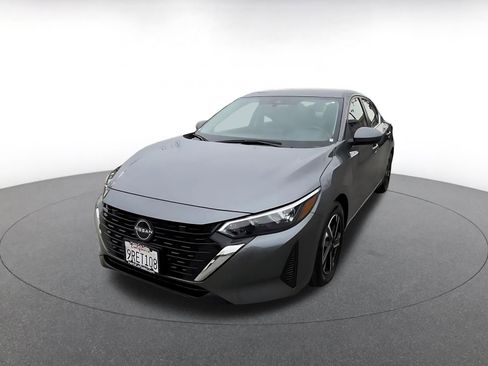 Used 2025 Nissan Sentra SV image 7