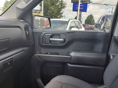 Used 2019 GMC Sierra 1500 4x4 Crew Cab w/ Convenience Package image 11