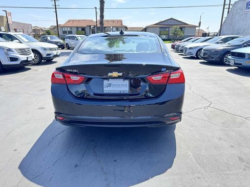 Used 2017 Chevrolet Malibu Hybrid w/ Leather Package FWD image 3