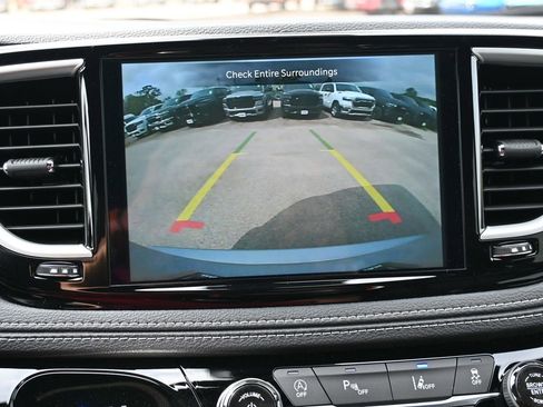 New 2026 Chrysler Pacifica Select image 12