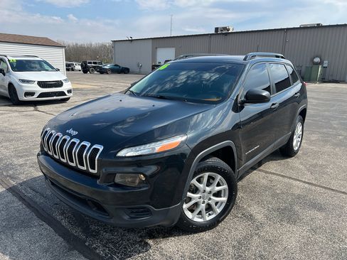 Used 2016 Jeep Cherokee Sport w/ Cold Weather Group AWD/4WD image 1
