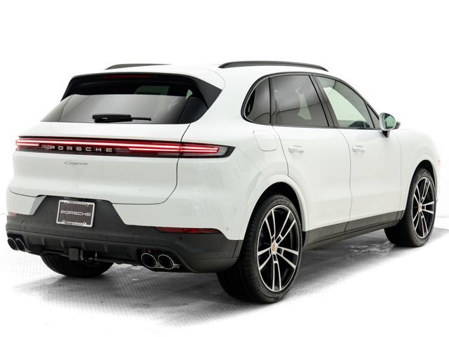 Certified 2026 Porsche Cayenne AWD/4WD image 33