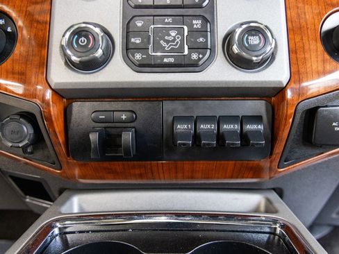 Used 2016 Ford F350 King Ranch w/ King Ranch w/Chrome Package image 25