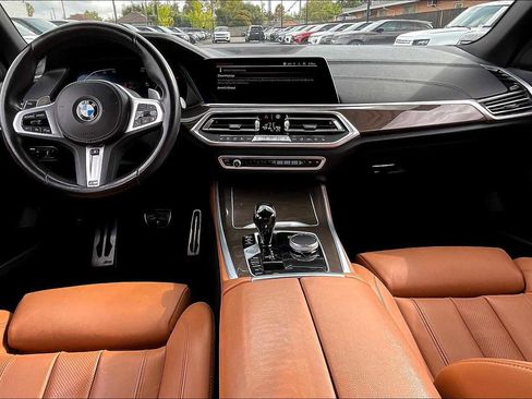Used 2022 BMW X5 xDrive40i w/ M Sport Package image 18