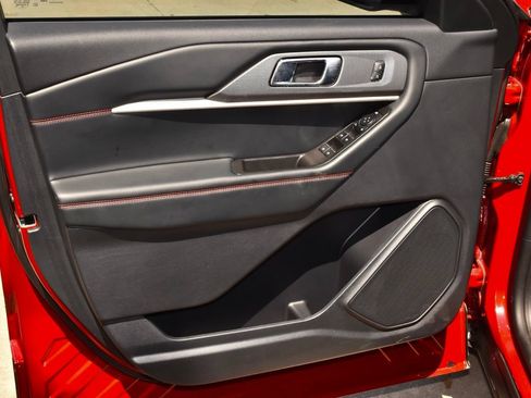 Certified 2025 Ford Explorer ST-Line RWD image 35
