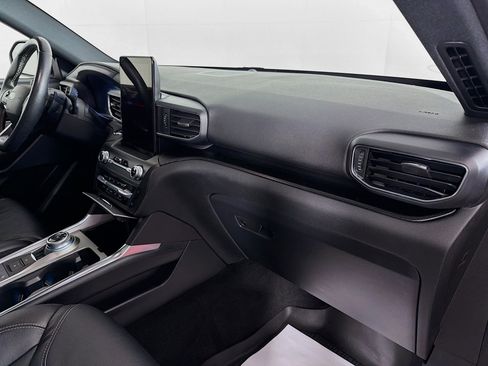 Used 2020 Ford Explorer ST w/ ST Street Pack image 32