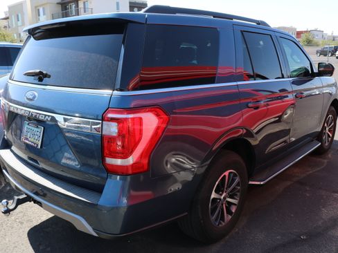 Used 2020 Ford Expedition XLT w/ Equipment Group 202A RWD image 5