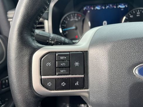 Used 2024 Ford Expedition Max XLT image 16