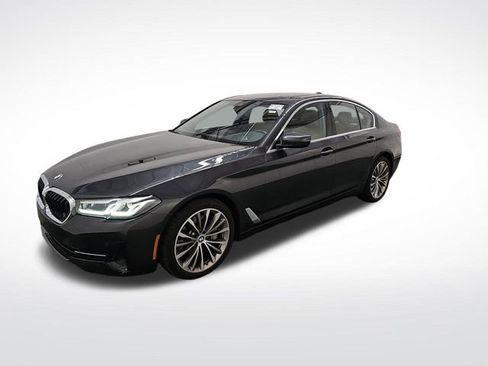 Used 2022 BMW 530i xDrive w/ Convenience Package image 2