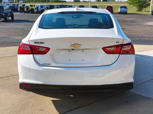 Used 2018 Chevrolet Malibu LT w/ True North Edition FWD image 16