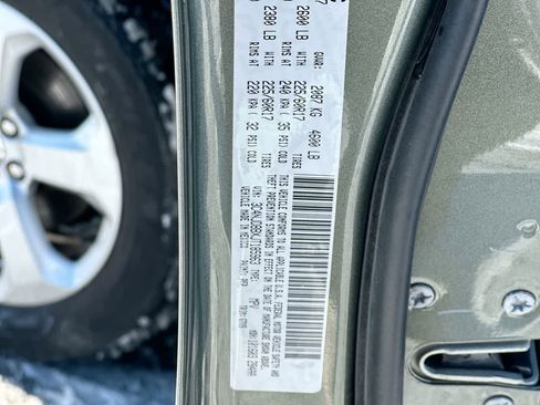 Used 2018 Jeep Compass Latitude w/ Cold Weather Group image 36