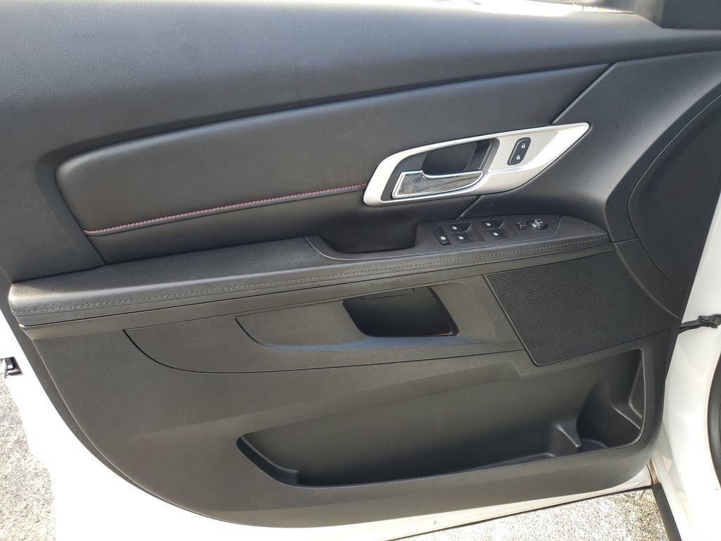 Used 2017 GMC Terrain SLE FWD image 17