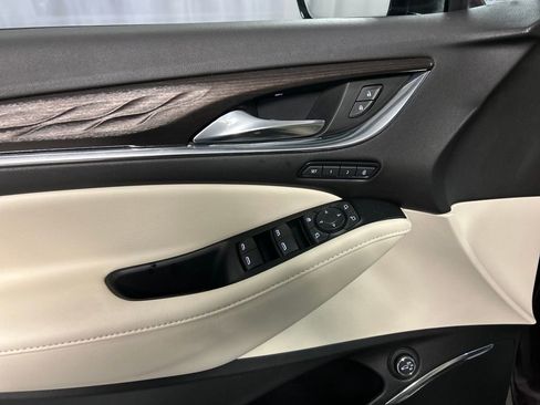 Used 2023 Buick Enclave Avenir w/ Avenir Technology Package image 14