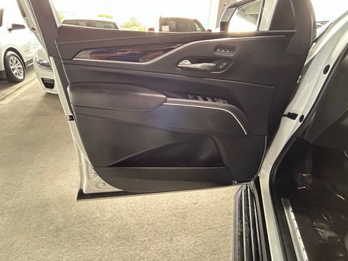 Used 2022 Cadillac Escalade Sport image 19