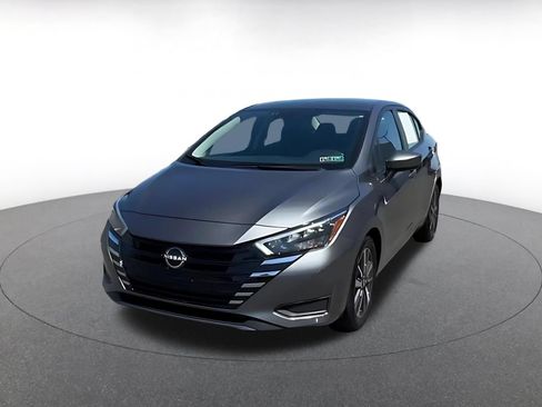 Used 2025 Nissan Versa SV FWD image 6