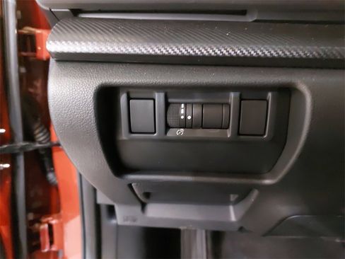 Certified 2025 Subaru Crosstrek 2.5i Limited w/ Crosstrek Mirror Package image 24