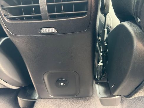 Used 2023 Ford Escape Active image 35