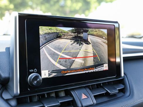 Certified 2025 Toyota RAV4 LE image 24