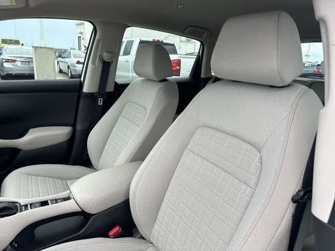 Used 2025 Honda HR-V LX image 13