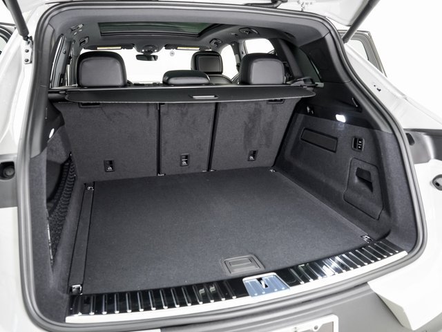Certified 2026 Porsche Cayenne AWD/4WD image 26