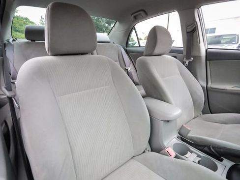 Used 2010 Toyota Corolla LE FWD image 55