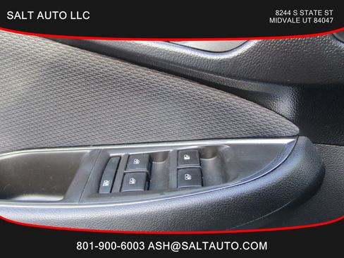 Used 2017 Chevrolet Cruze LS image 13