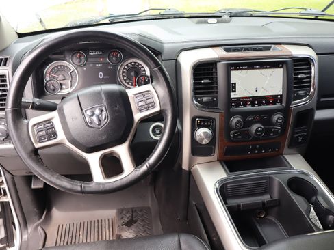 Used 2018 RAM 1500 Laramie w/ Convenience Group RWD image 21