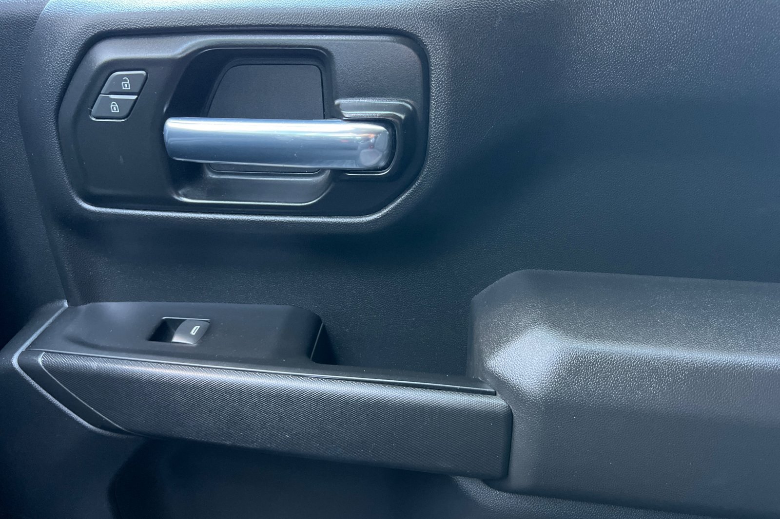 Used 2022 Chevrolet Silverado 1500 Custom RWD image 22