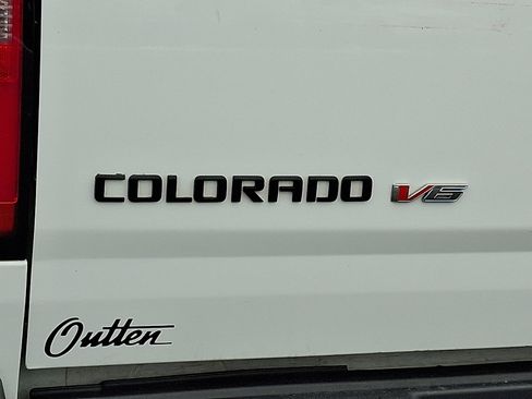 Used 2020 Chevrolet Colorado Z71 image 30