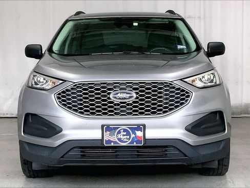 Used 2023 Ford Edge SE AWD/4WD image 3