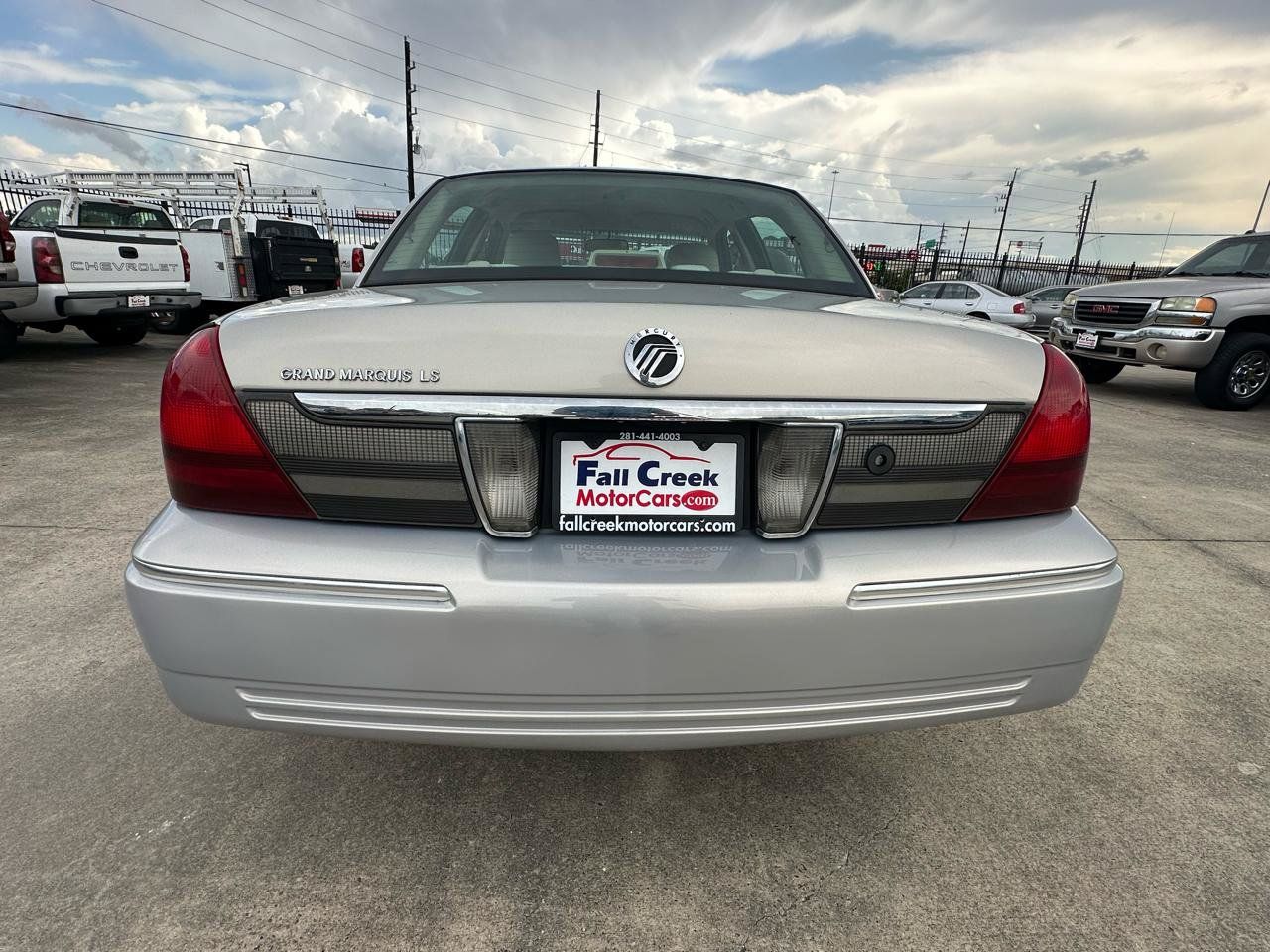 Used 2010 Mercury Grand Marquis LS RWD image 4