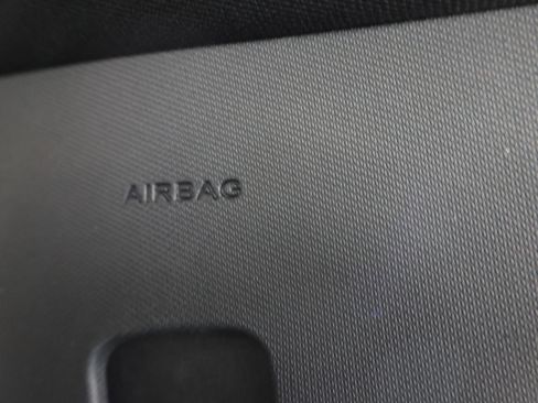 Used 2023 Ford Edge ST image 45