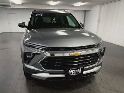 Certified 2024 Chevrolet TrailBlazer LT w/ LT Cold Weather Package image 3
